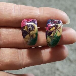 VINTAGE MULTICOLORED SWIRLED ENAMEL GOLD-TONE HALF HOOP LEVERBACK 1" EARRINGS